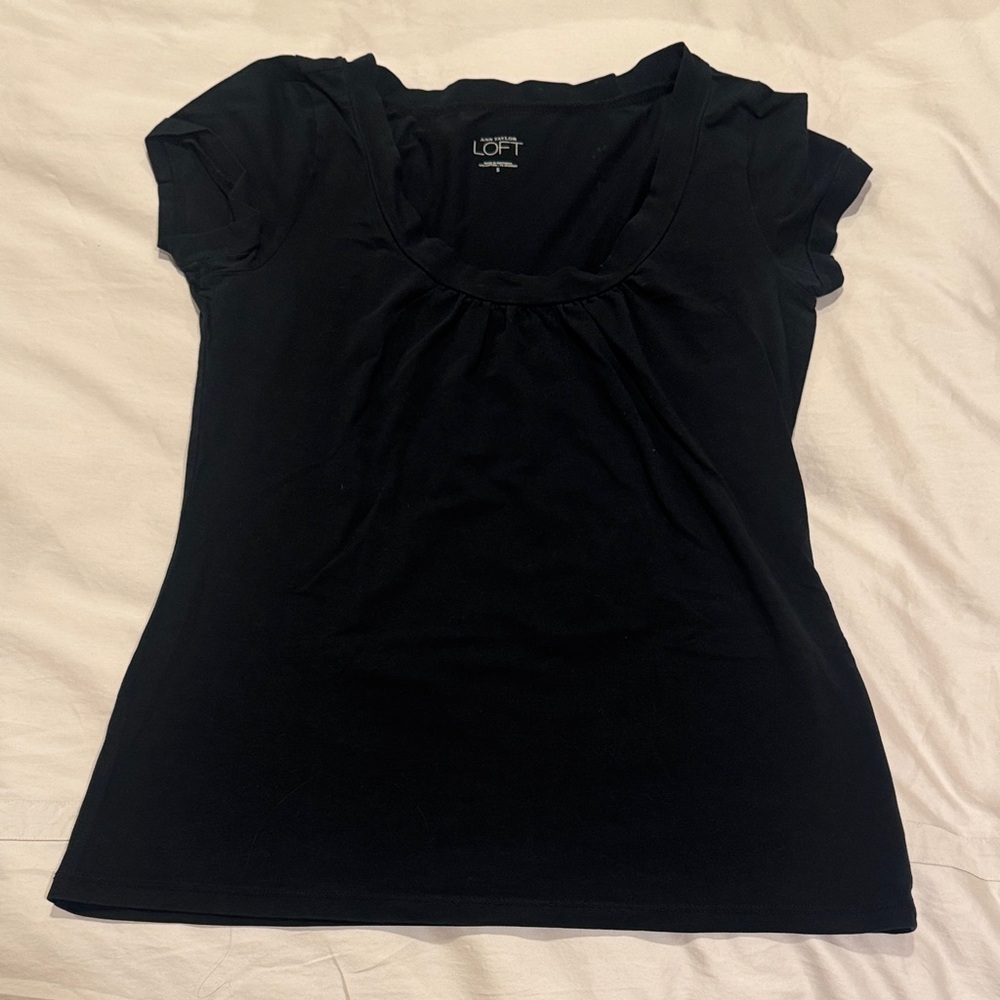 LOFT Elegant Black Short Sleeve Tee